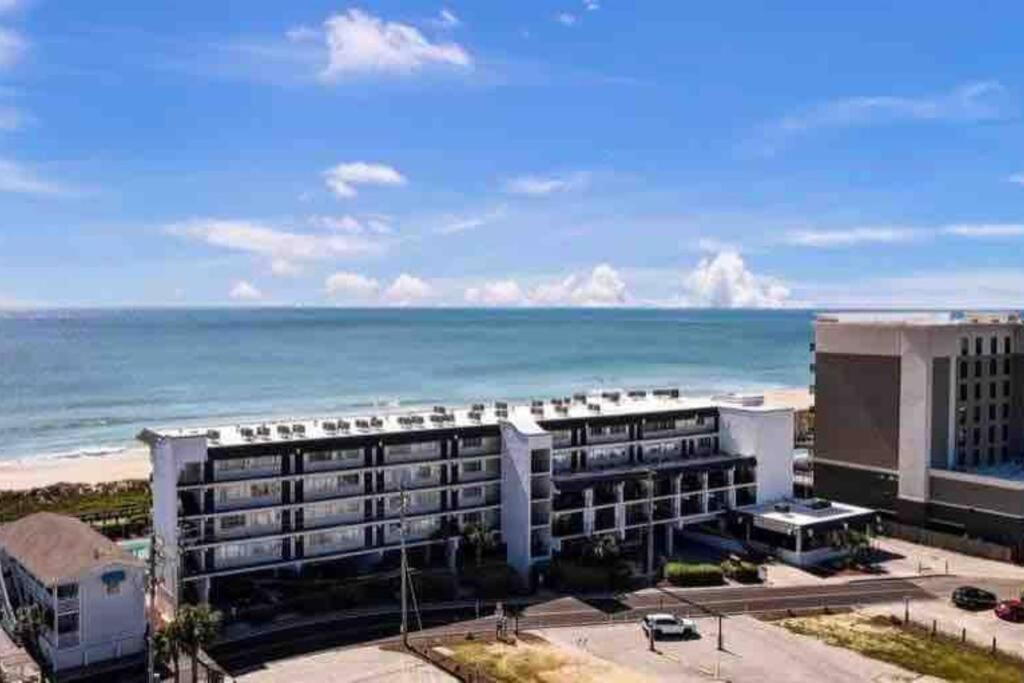 Oceanfront * Pool * Elevator * Boardwalk Lägenhet Carolina Beach Exteriör bild