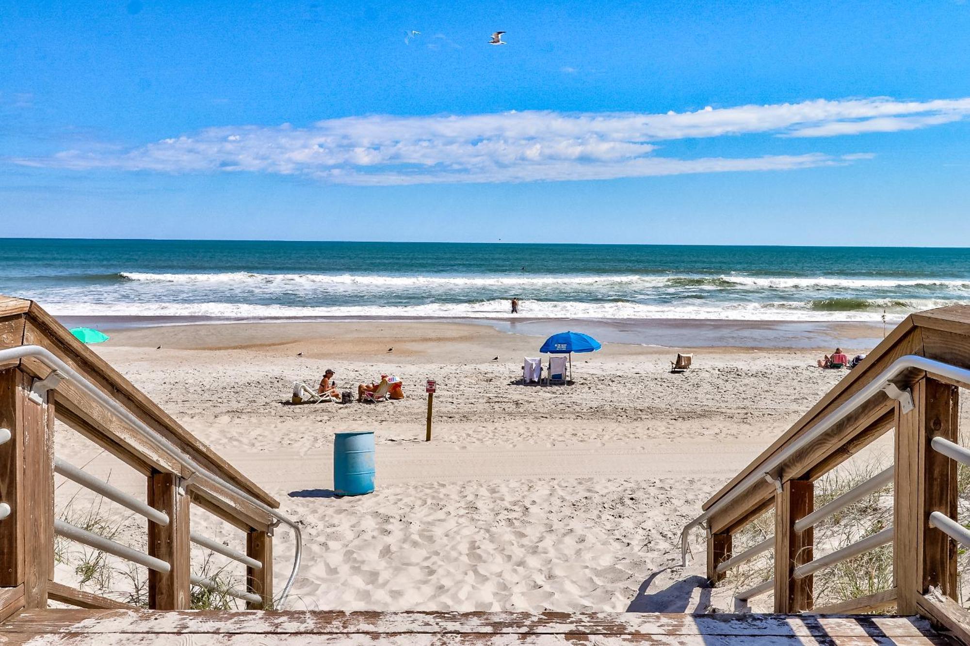 Oceanfront * Pool * Elevator * Boardwalk Lägenhet Carolina Beach Exteriör bild